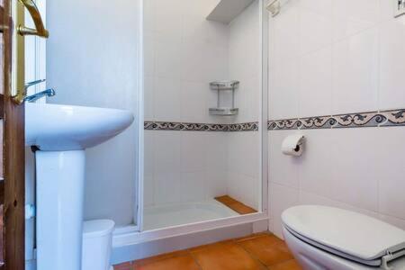 Bonito Apartamento Con Preciosas Vistas Y Piscina Nerja Ngoại thất bức ảnh