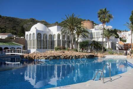 Bonito Apartamento Con Preciosas Vistas Y Piscina Nerja Ngoại thất bức ảnh